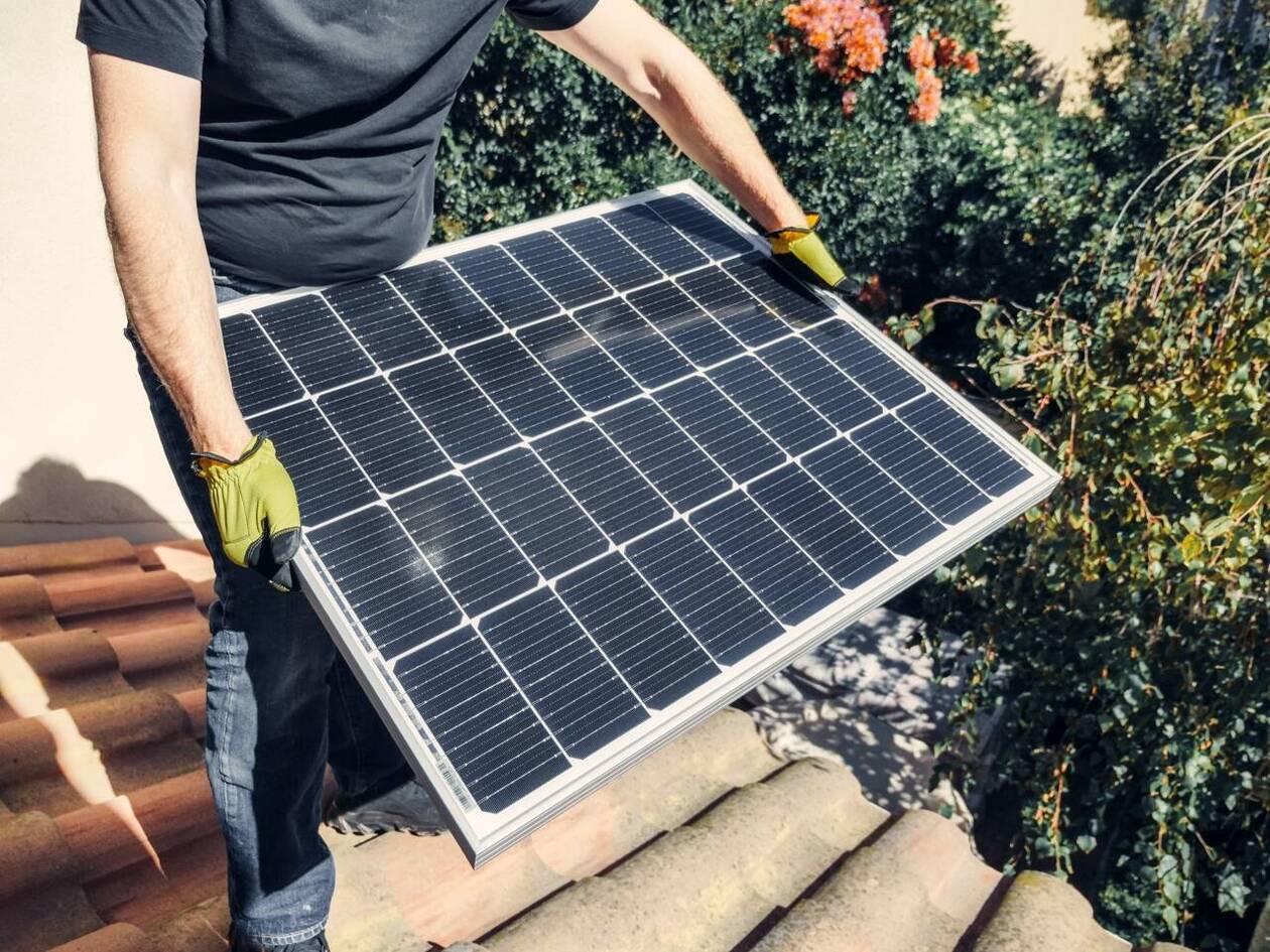 découvrez nos services d'installation de panneaux photovoltaïques en bretagne. profitez d'une énergie renouvelable et réduisez vos factures d'électricité grâce à notre équipe d'experts qualifiés. contactez-nous dès aujourd'hui pour un devis personnalisé!