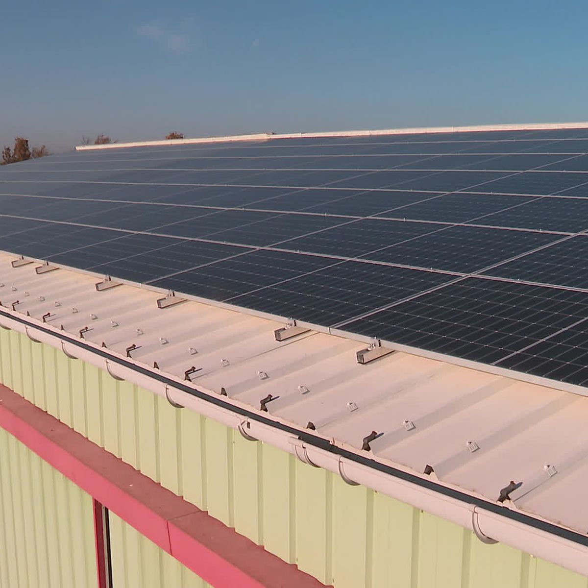 découvrez nos services d'installation photovoltaïque en vendée, adaptés à vos besoins énergétiques. profitez d'une énergie renouvelable et économique tout en contribuant à la protection de l'environnement. contactez notre équipe d'experts pour un devis personnalisé.