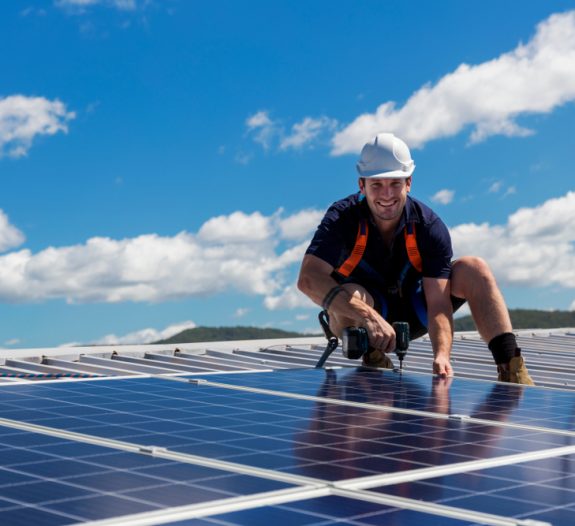 découvrez des installateurs photovoltaïques professionnels en normandie. choisissez l'énergie solaire pour réduire vos factures, profiter des aides financières et contribuer à la protection de l'environnement.