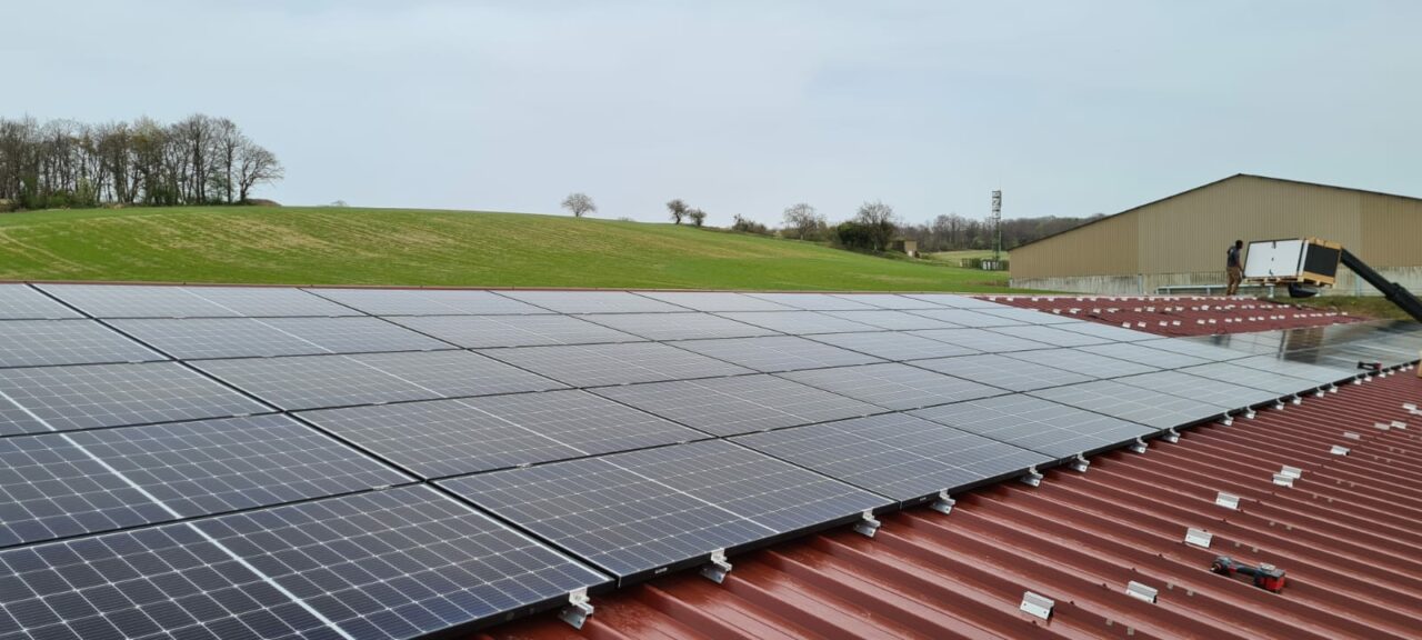 découvrez nos conseils pour l'installation d'un système photovoltaïque de 36 kw. optimisez votre production d'énergie solaire et bénéficiez d'une installation efficace et durable, tout en réduisant vos factures d'électricité. informez-vous sur les étapes clés, les meilleures pratiques et les réglementations en vigueur.