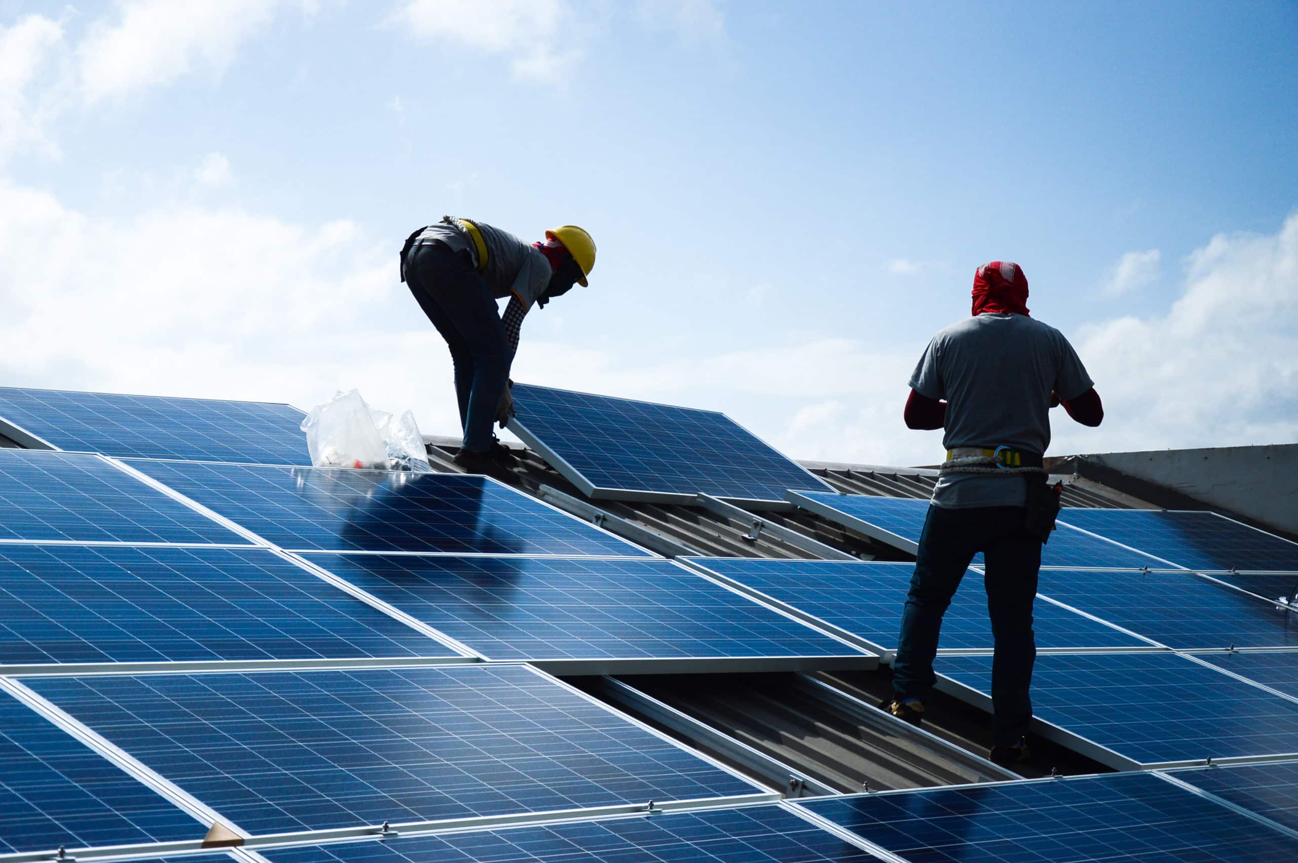 découvrez comment installer des panneaux solaires gratuitement grâce à des aides gouvernementales et des subventions. profitez de l'énergie renouvelable tout en réduisant vos factures d'électricité sans aucun coût initial.