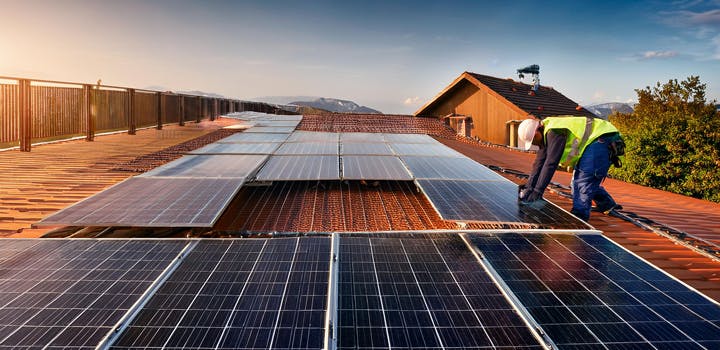 découvrez comment installer des panneaux solaires gratuitement grâce à des subventions et des aides de l'état. profitez d'une énergie verte et réduisez vos factures d'électricité sans aucun coût initial.