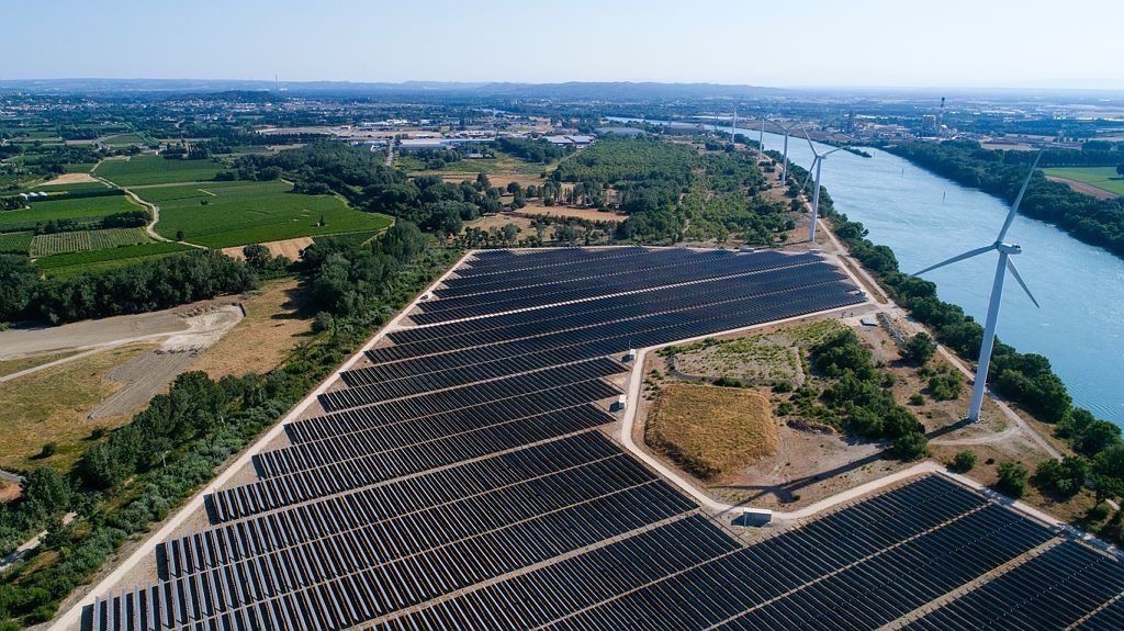 découvrez le lauréat photovoltaïque 2025 et ses innovations révolutionnaires dans le secteur de l'énergie solaire. explorez les projets primés qui transforment le paysage énergétique et contribuent à un avenir durable.