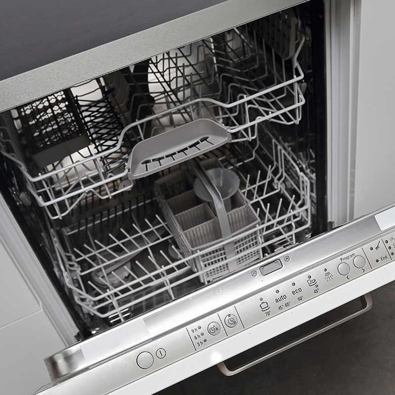 découvrez notre lave-vaisselle chaud, conçu pour offrir un nettoyage optimal de votre vaisselle tout en garantissant une efficacité énergétique. profitez d'une technologie avancée qui élimine les taches tenaces et laisse vos plats étincelants de propreté. transformez votre expérience de lavage avec un appareil silencieux et performant, idéal pour votre cuisine moderne.