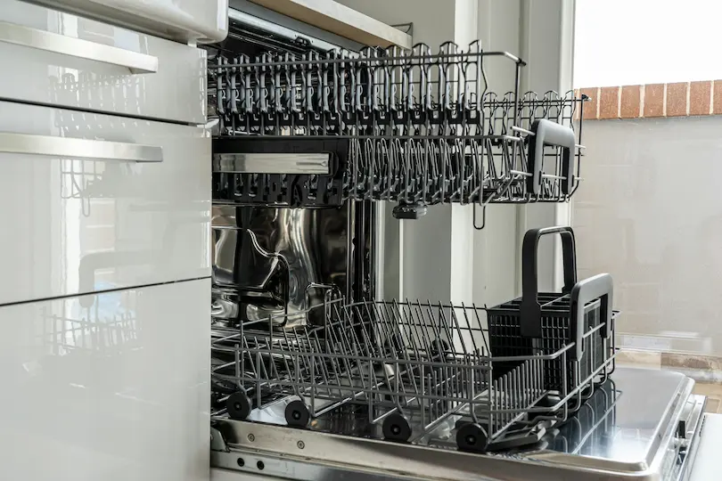 découvrez notre sélection de lave-vaisselle à eau chaude, alliant efficacité et respect de l'environnement. grâce à leur performance optimisée, ces appareils garantissent un nettoyage impeccable tout en réduisant votre consommation d'énergie. simplifiez votre quotidien avec un lave-vaisselle innovant qui préserve vos assiettes et l'environnement.