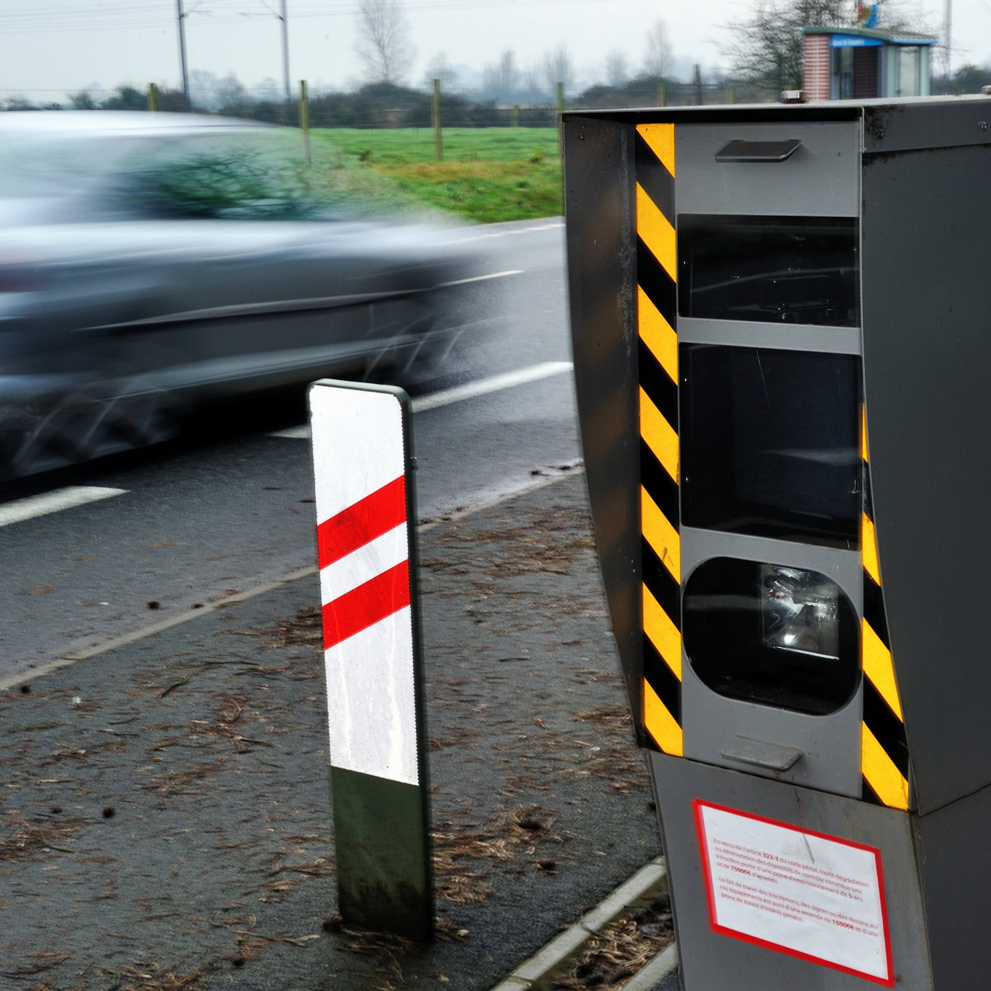 découvrez les limitations des panneaux photovoltaïques (pv) concernant l'efficacité, l'installation et l'entretien. informez-vous sur les défis à surmonter pour maximiser la production d'énergie solaire et optimiser votre investissement énergétique.