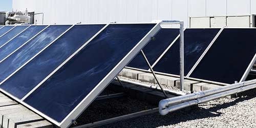 découvrez nos maisons à toit plat équipées de panneaux photovoltaïques, alliant modernité et efficacité énergétique. profitez d'un habitat durable qui optimise l'espace tout en réduisant votre empreinte carbone.