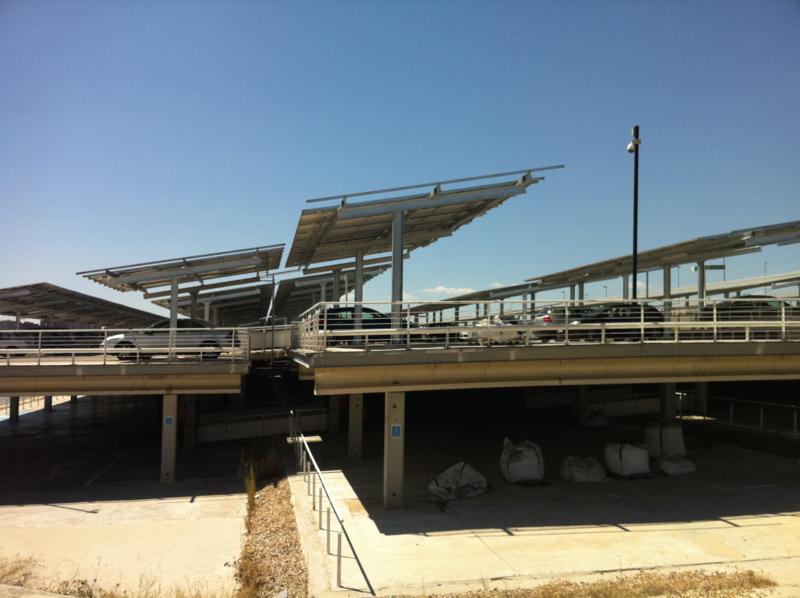 découvrez la marquise pv, une solution élégante et moderne pour protéger votre espace extérieur tout en ajoutant une touche de style. parfaite pour abriter vos entrées, terrasses ou balcons, elle combine robustesse et esthétisme. explorez nos options sur mesure et transformez votre extérieur avec élegance.