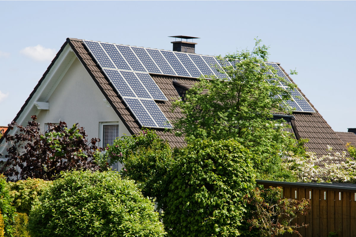 découvrez tout ce qu'il faut savoir sur le nombre de panneaux solaires nécessaires pour une installation efficace. obtenez des conseils pratiques pour optimiser votre consommation d'énergie et réduire votre empreinte carbone grâce aux énergies renouvelables.