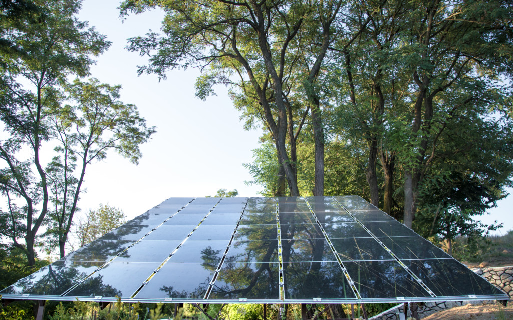 découvrez les nuisances associées aux panneaux photovoltaïques, de l'impact visuel à la gestion du bruit. informez-vous sur les préoccupations environnementales et les solutions pour minimiser ces effets tout en profitant des avantages de l'énergie solaire.