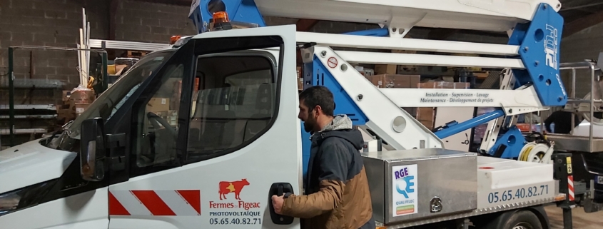 découvrez les opportunités d'emploi en tant que technicien photovoltaïque. rejoignez le secteur dynamique des énergies renouvelables et contribuez à la transition énergétique en installant et en maintenant des systèmes solaires. explorez les compétences requises et les perspectives de carrière pour un futur prometteur.