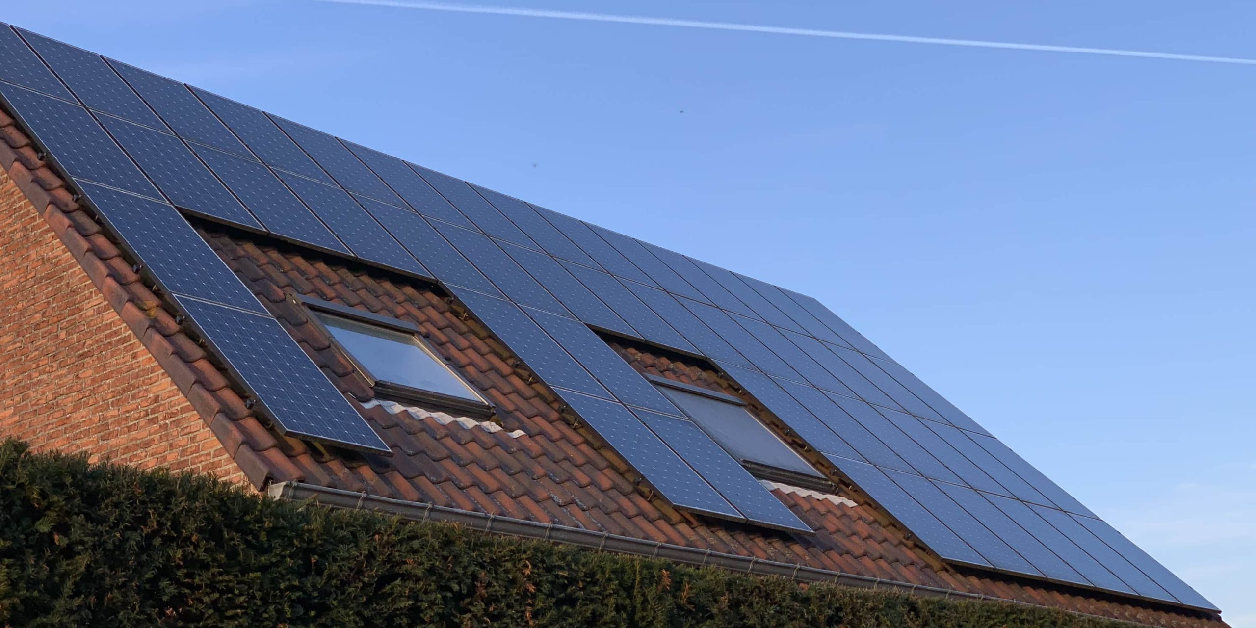découvrez les ombrages photovoltaïques, une solution innovante pour optimiser la production d'énergie solaire tout en offrant une protection contre le soleil. explorez les avantages esthétiques et pratiques de cette technologie, alliant éco-responsabilité et performance.