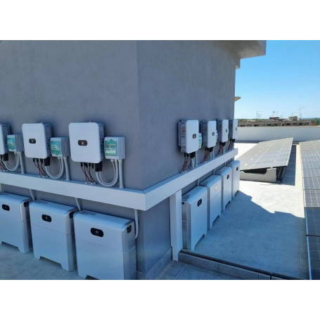découvrez les onduleurs huawei, des solutions innovantes et performantes pour maximiser l'efficacité énergétique de vos installations solaires. profitez d'une technologie de pointe qui garantit fiabilité et durabilité, tout en optimisant votre production d'énergie. idéal pour les particuliers et les professionnels.