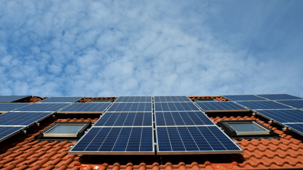 découvrez les panneaux solaires otovo, la solution idéale pour produire votre propre énergie renouvelable. optez pour une installation solaire innovante et écologique qui vous garantit des économies sur vos factures tout en préservant l'environnement.