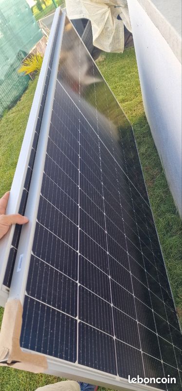 découvrez nos solutions de panneaux photovoltaïques à bayonne pour une énergie renouvelable et économique. profitez des avantages d'une installation solaire adaptée à vos besoins tout en contribuant à la protection de l'environnement.