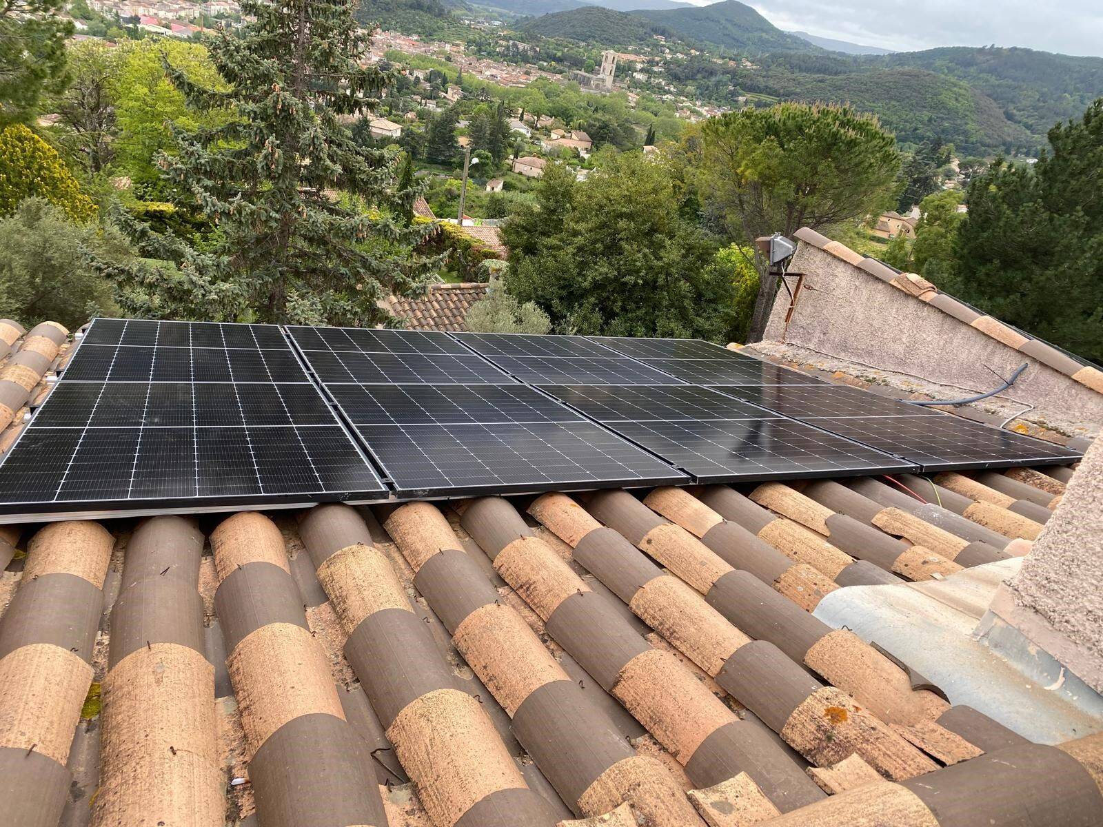découvrez les avantages des panneaux photovoltaïques dans l'hérault. optez pour une énergie renouvelable et performante pour réduire votre facture d'électricité et contribuer à la transition énergétique. obtenez des conseils sur l'installation et les aides disponibles.