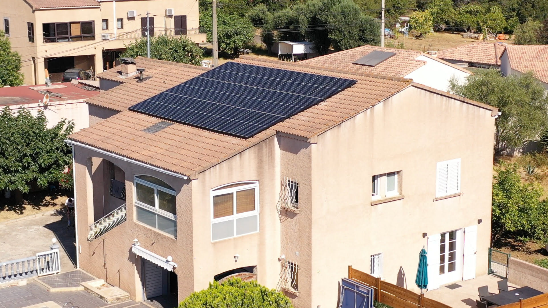 découvrez le panneau photovoltaïque oscaro, une solution performante et écologique pour produire votre propre électricité. optimisez votre consommation d'énergie tout en réduisant votre empreinte carbone grâce à cette technologie innovante. idéal pour les particuliers et les entreprises soucieux de l'environnement.