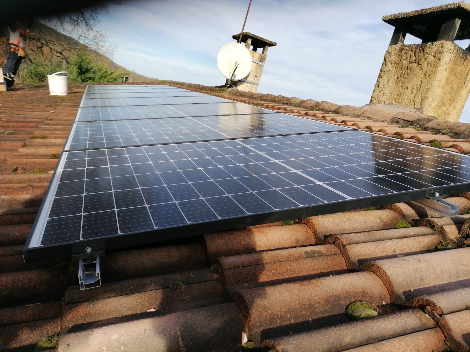 découvrez les meilleures solutions de panneaux solaires à toulouse pour réduire votre facture d'énergie et contribuer à la transition écologique. profitez des conseils d'experts et des installations de qualité.