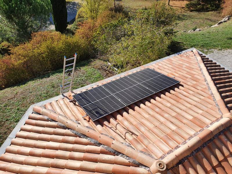 découvrez notre panneau photovoltaïque de 9 kwc, idéal pour optimiser votre production d'énergie solaire. profitez d'une énergie renouvelable efficace et réduisez vos factures d'électricité tout en respectant l'environnement.