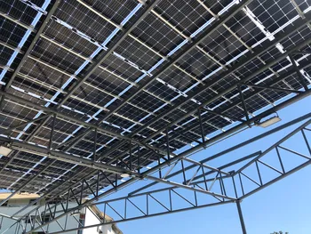 découvrez les avantages des panneaux solaires bifaciaux, une technologie innovante qui optimise la production d'énergie en capturant la lumière solaire des deux côtés. idéaux pour maximiser votre rendement énergétique, ces panneaux allient performance et durabilité. informez-vous sur leur fonctionnement et leur impact écologique.
