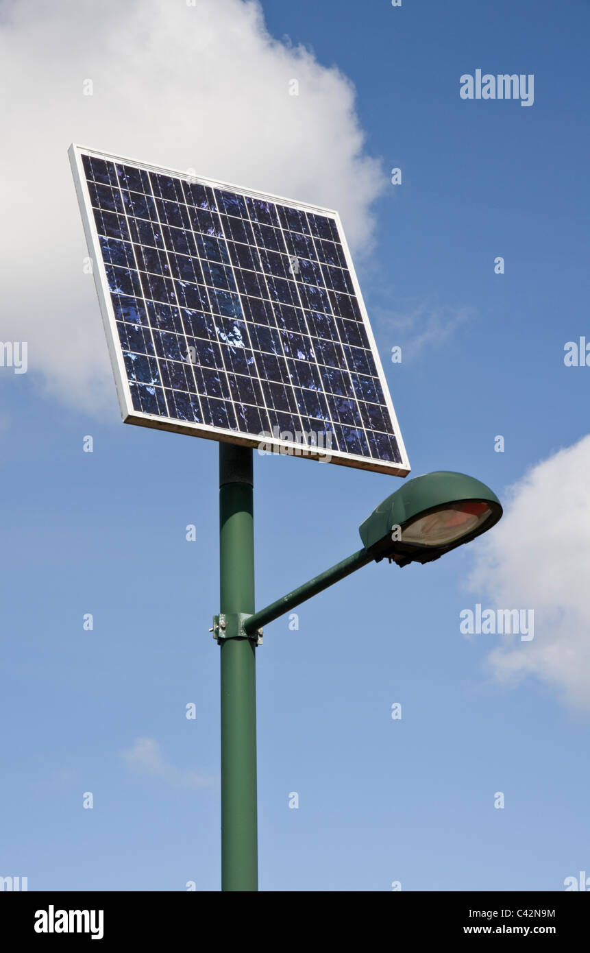 découvrez comment les panneaux solaires publics transforment l'énergie durable en un atout pour les collectivités. informez-vous sur les avantages, l'installation et l'impact environnemental de ces systèmes d'énergie renouvelable.