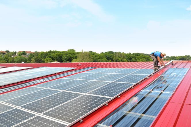 découvrez les solutions d'énergie renouvelable à rouen avec nos panneaux solaires, alliant efficacité, durabilité et économies d'énergie. profitez d'une installation sur mesure pour réduire votre empreinte carbone et bénéficier d'une énergie verte au cœur de la normandie.