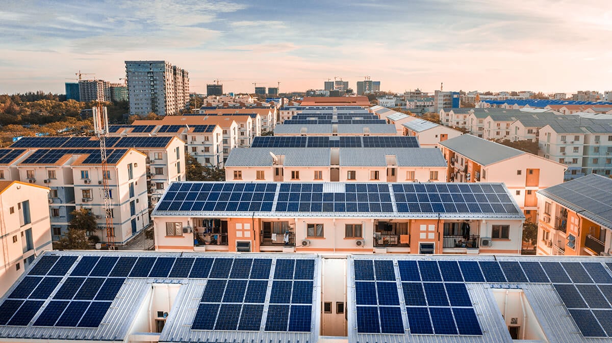 découvrez tout sur les panneaux photovoltaïques : des solutions écologiques et économiques pour produire votre propre électricité. informez-vous sur les technologies, les avantages, et les aides disponibles pour optimiser votre investissement durable.