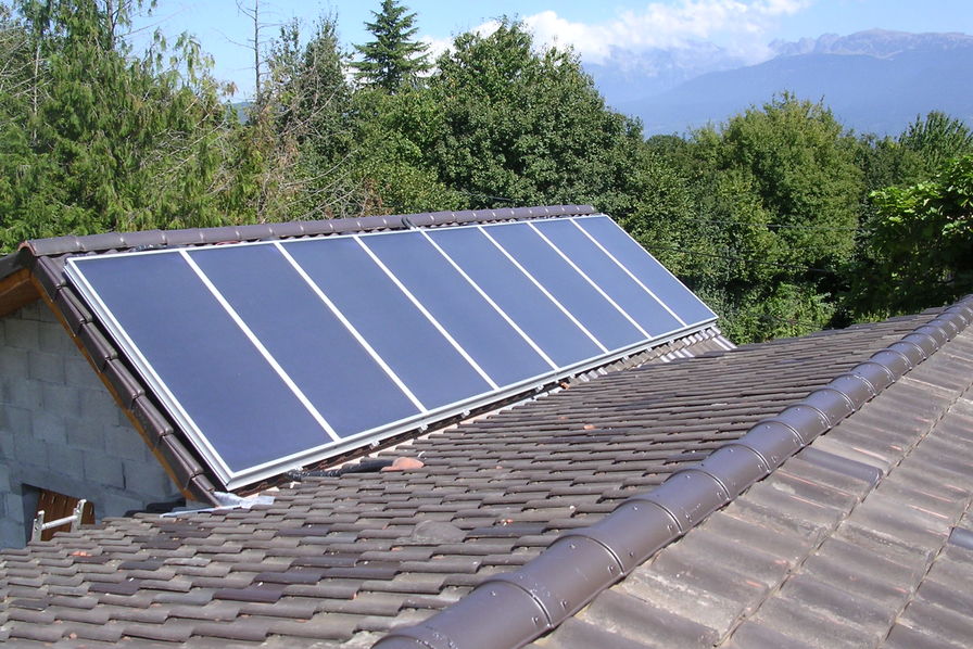 découvrez les panneaux solaires edf enr, une solution énergétique durable et performante pour réduire votre facture d'électricité. optez pour une énergie renouvelable et participez à la transition énergétique tout en valorisant votre patrimoine.