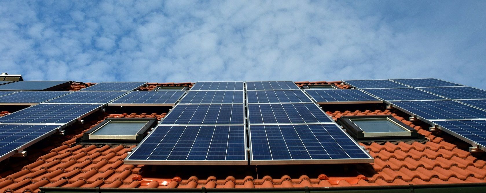 découvrez les avantages des panneaux solaires en france : économies d'énergie, écologie et aides gouvernementales. optez pour une solution durable et réduisez votre empreinte carbone dès aujourd'hui !
