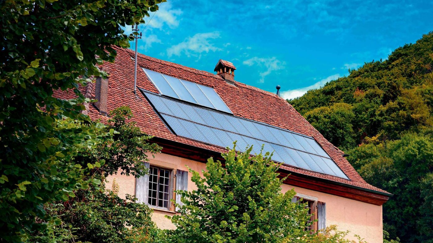 découvrez tout sur les panneaux solaires en france : avantages, aides financières, installation et choix des équipements pour profiter de l'énergie renouvelable et réduire votre facture d'électricité.