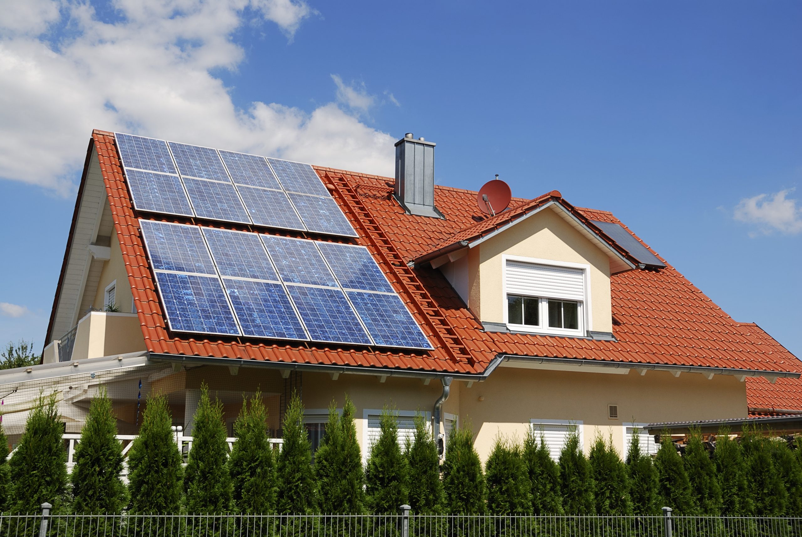 découvrez nos panneaux solaires spécialement conçus pour les particuliers. profitez d'une énergie renouvelable, réduisez vos factures d'électricité et contribuez à la protection de l'environnement tout en augmentant la valeur de votre propriété.