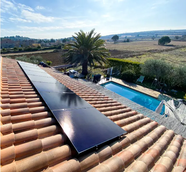 découvrez comment les panneaux solaires peuvent être une solution rentable pour votre habitation. maximisez vos économies tout en contribuant à la préservation de l'environnement grâce à des technologies innovantes et des aides financières. informez-vous sur les avantages écologiques et financiers des panneaux solaires dès aujourd'hui !
