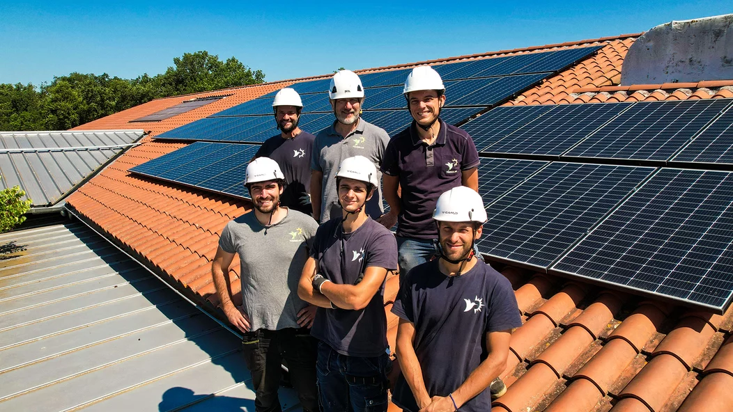 découvrez nos solutions de panneaux solaires à toulouse pour diminuer vos factures d'énergie tout en préservant l'environnement. profitez d'une installation professionnelle et de conseils personnalisés pour un projet solaire adapté à vos besoins.