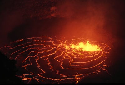 découvrez l'importance des panneaux volcaniques dans la surveillance des éruptions. apprenez comment ces dispositifs innovants aident à prévenir les risques et à protéger les populations des dangers volcaniques.