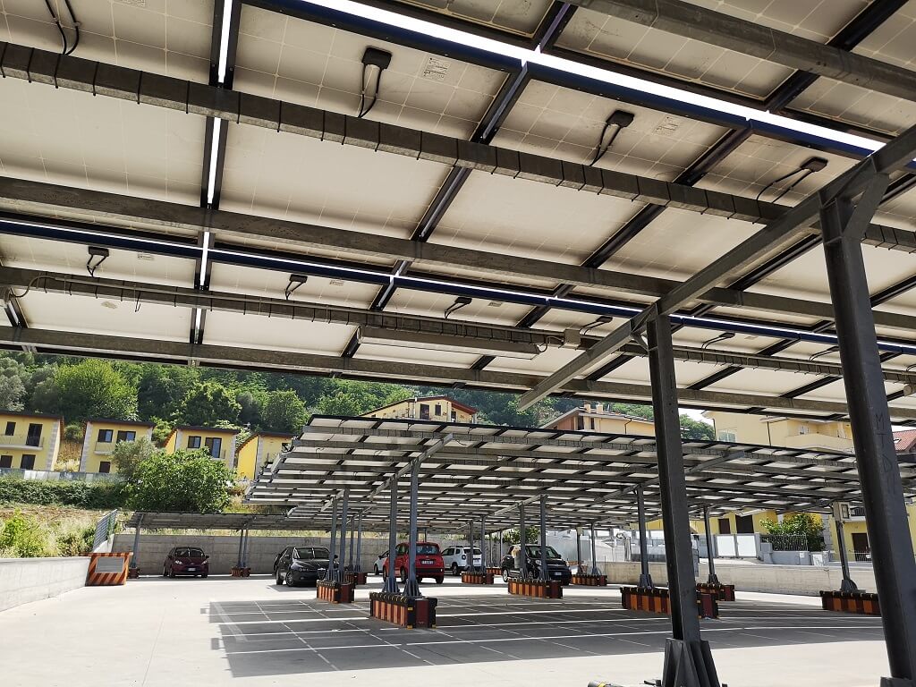 découvrez les prix des pergolas solaires et transformez votre espace extérieur en un havre de paix. profitez d'un abri esthétique et fonctionnel tout en bénéficiant d'une énergie renouvelable. comparez les offres et trouvez la pergola solaire idéale pour vos besoins.