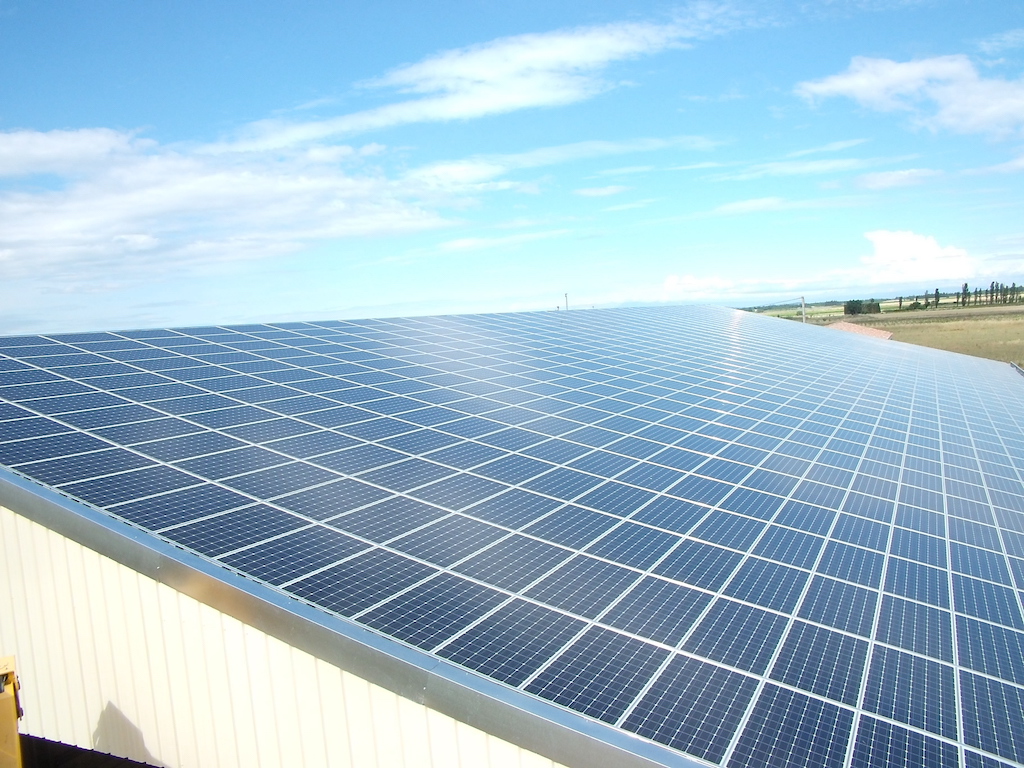 découvrez les avantages des systèmes photovoltaïques pour une énergie renouvelable et durable. apprenez comment optimiser votre consommation d'électricité tout en réduisant votre empreinte carbone grâce aux panneaux solaires.
