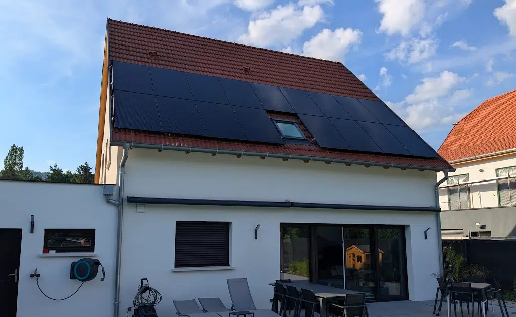 découvrez les solutions photovoltaïques à ostwald pour une énergie durable et économique. notre expertise en installations solaires vous permet de réduire vos factures d'électricité tout en protégeant l'environnement. contactez-nous pour un devis personnalisé.
