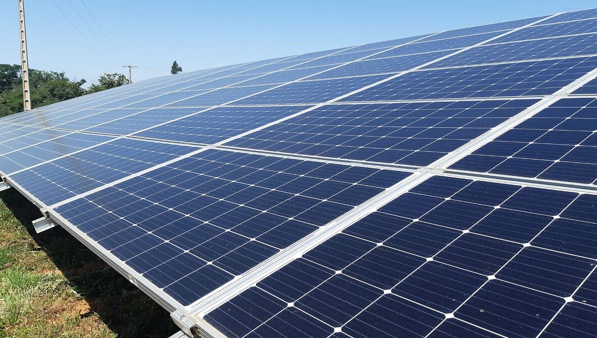 découvrez les solutions photovoltaïques à perpignan pour produire votre propre électricité verte. profitez des avantages des panneaux solaires et réduisez votre facture d'énergie tout en contribuant à la protection de l'environnement.