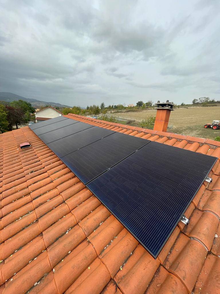 découvrez les solutions photovoltaïques à saint-étienne pour une énergie renouvelable et durable. augmentez votre autonomie énergétique et réduisez vos factures grâce à des installations solaires adaptées à vos besoins.