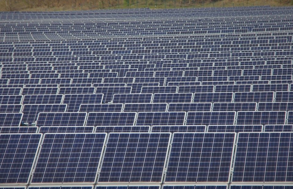 découvrez les solutions photovoltaïques dans le tarn pour produire votre propre énergie solaire. informez-vous sur les avantages, les subventions disponibles et les installateurs qualifiés pour optimiser votre transition énergétique.