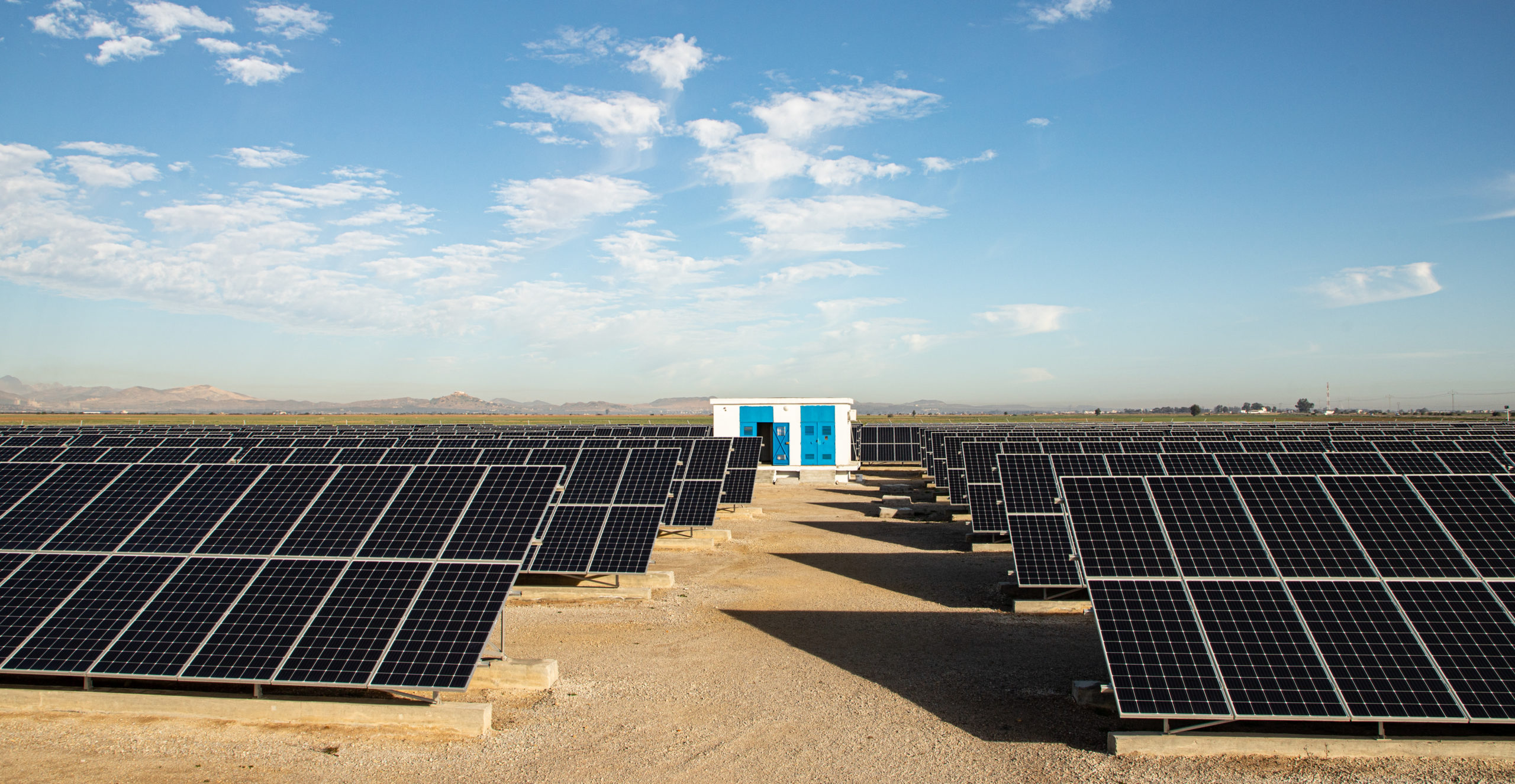 découvrez les avantages et les solutions du photovoltaïque en tunisie. optimisez votre consommation d'énergie et engagez-vous pour un avenir durable grâce à l'énergie solaire.
