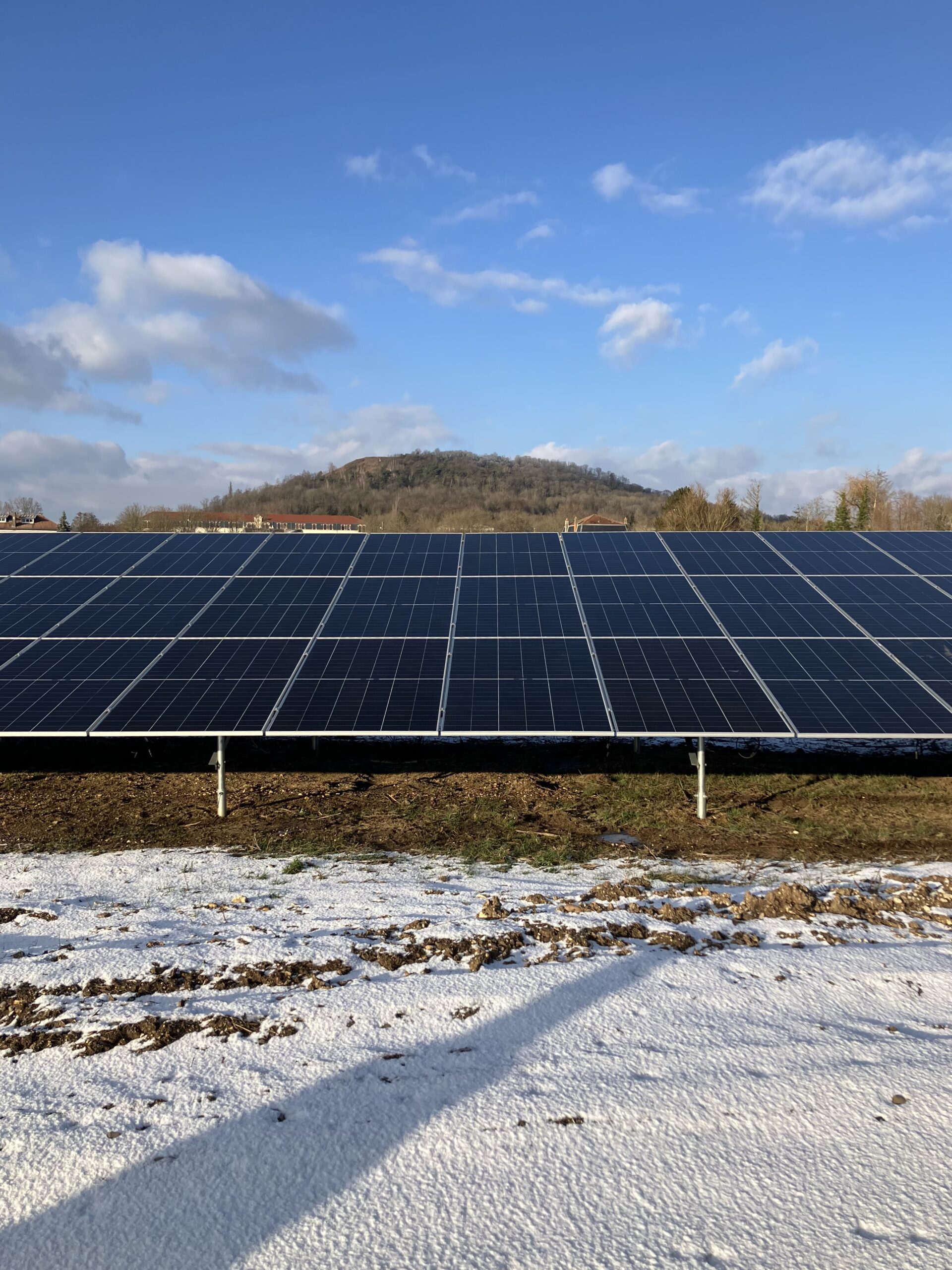 découvrez le photowatt pw2050, un module photovoltaïque innovant offrant une performance exceptionnelle pour vos installations solaires. idéal pour maximiser l'efficacité de votre production d'énergie renouvelable, il allie durabilité et technologies avancées pour répondre à tous vos besoins en énergie propre.