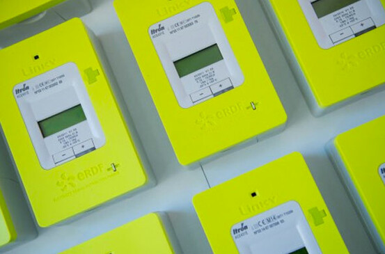 découvrez les méthodes utilisées pour pirater un compteur linky et les enjeux de sécurité associés. informez-vous sur les risques liés à ce type de manipulation et les conséquences légales qui en découlent.