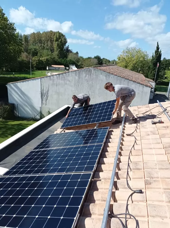 découvrez les prix d'installation d'un panneau solaire de 3 kw et optimisez votre consommation d'énergie tout en réduisant vos factures. profitez d'une solution écologique et économique adaptée à vos besoins.