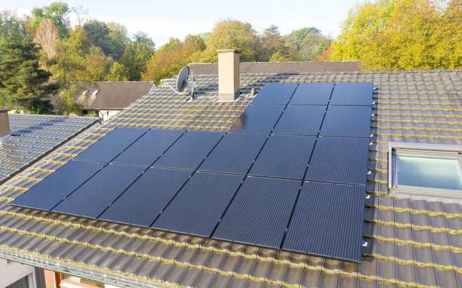 découvrez les prix des panneaux solaires en france, comparez les offres, et trouvez les solutions d'énergie renouvelable qui s'adaptent à votre budget et à vos besoins. informez-vous sur les aides et subventions disponibles pour rendre votre investissement encore plus avantageux.