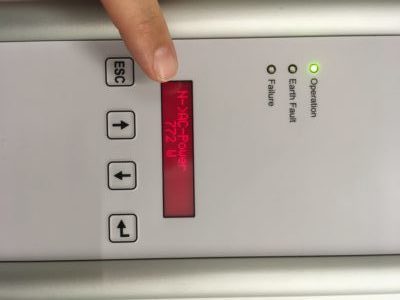 découvrez les solutions pour résoudre les problèmes d'onduleurs, apprenez à identifier les pannes courantes et optimisez le fonctionnement de votre système d'alimentation sans interruption.