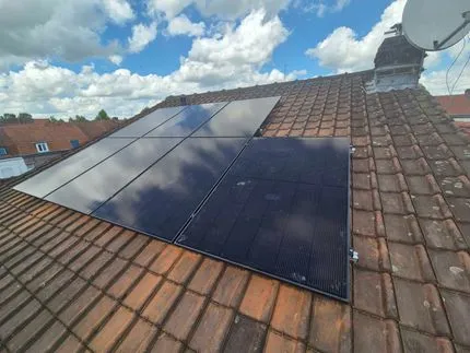 découvrez notre panneau solaire de 3 kwc, idéal pour optimiser votre production d'énergie renouvelable. profitez d'une technologie performante qui réduit vos factures d'électricité et contribue à la protection de l'environnement. installez dès aujourd'hui une solution durable pour votre maison!