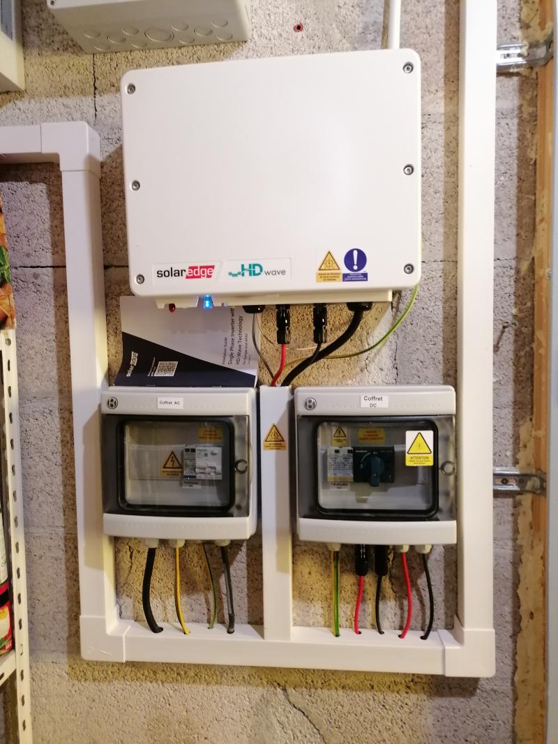 découvrez notre solution photovoltaïque de 3 kwc, idéale pour maximiser votre production d'énergie solaire. profitez d'une installation performante et respectueuse de l'environnement, réduisez vos factures d'électricité et contribuez à la transition énergétique. contactez-nous pour un devis personnalisé.