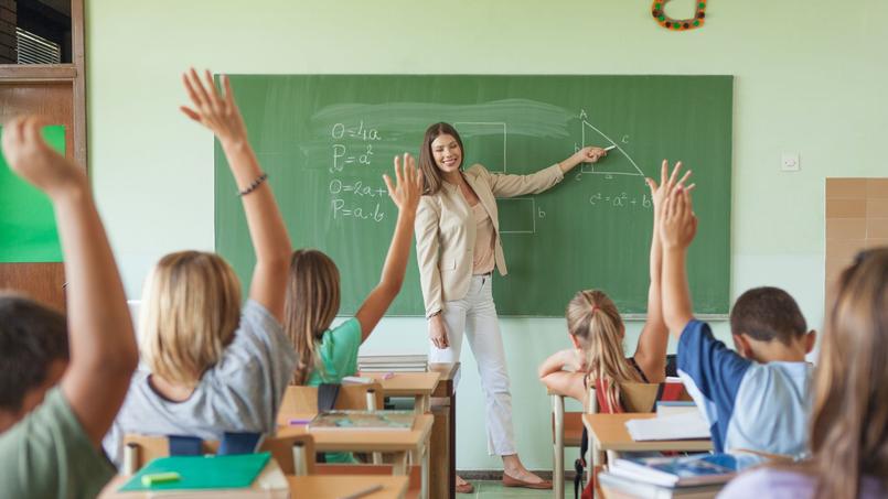 découvrez l'univers passionnant de l'enseignement avec notre article sur le rôle et les responsabilités d'un professeur. apprenez comment ces experts inspirent et transforment l'avenir des élèves à travers des méthodes pédagogiques innovantes et un engagement inébranlable.