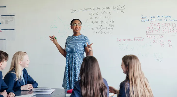 découvrez notre offre de cours avec un professeur qualifié, passionné par l'enseignement. bénéficiez d'une approche personnalisée pour progresser dans votre apprentissage et atteindre vos objectifs académiques.